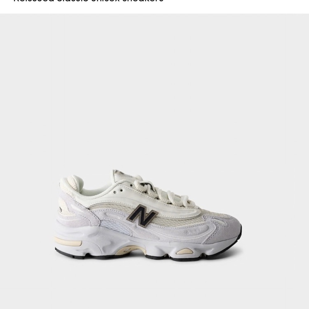 New Balance White and Gray Sneakers